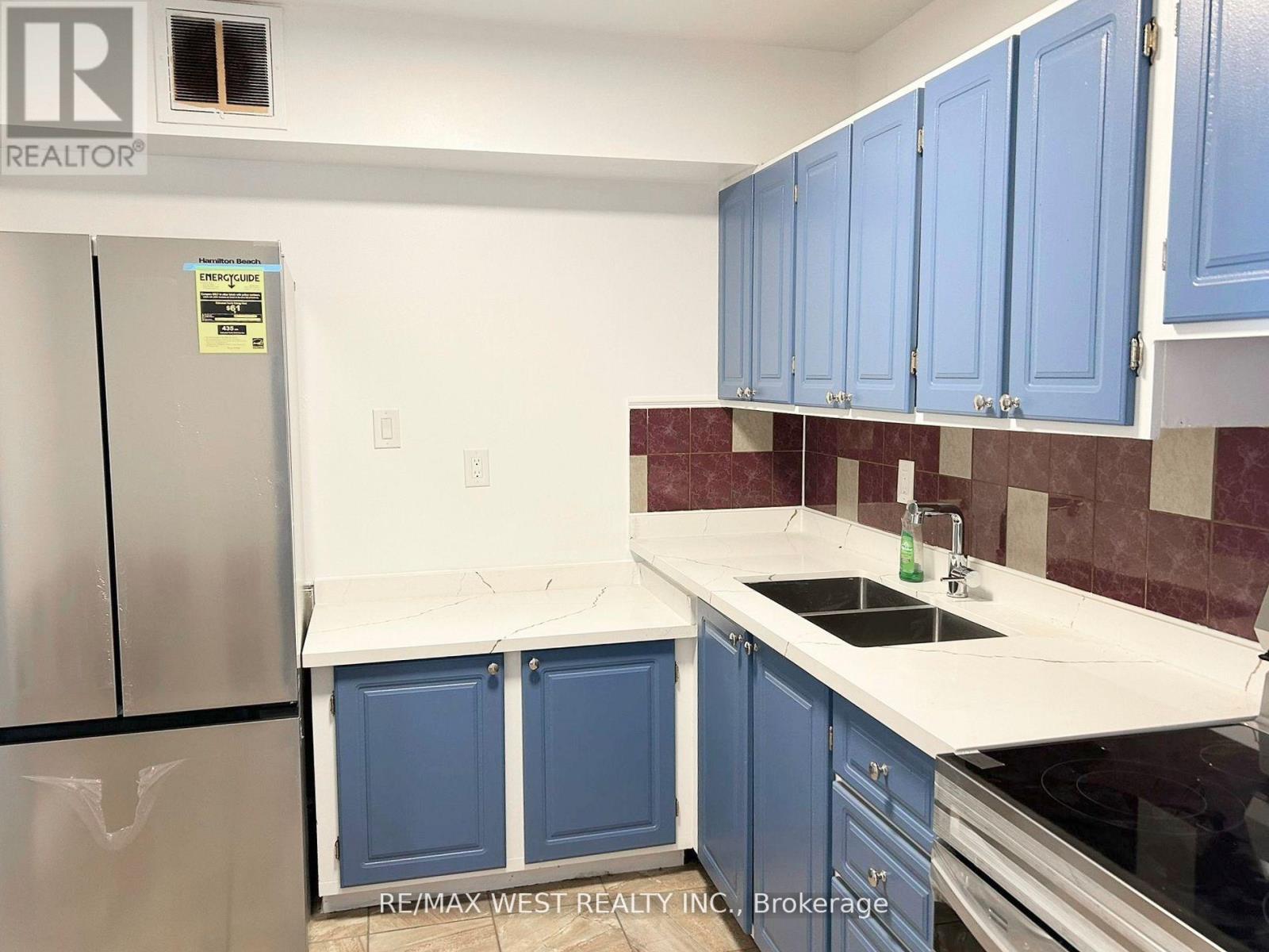 306 - 330 Dixon Road, Toronto, Ontario  M9R 1S9 - Photo 6 - W12186171