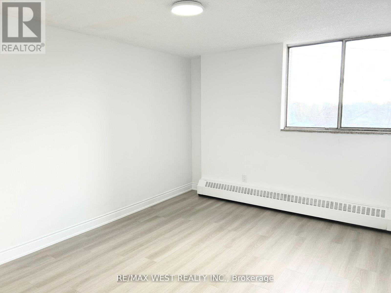 306 - 330 Dixon Road, Toronto, Ontario  M9R 1S9 - Photo 8 - W12186171