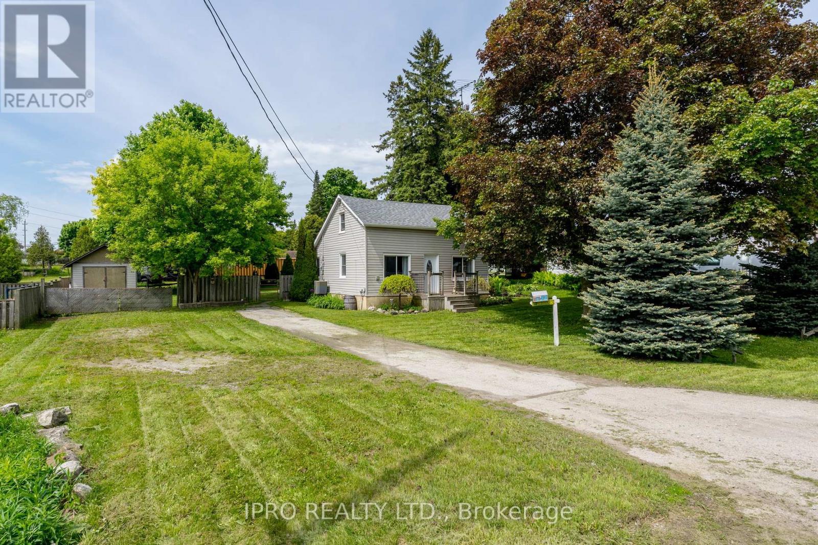 192 Main Street N, Halton Hills (Ac Acton), Ontario  L7J 1W8 - Photo 1 - W12186174