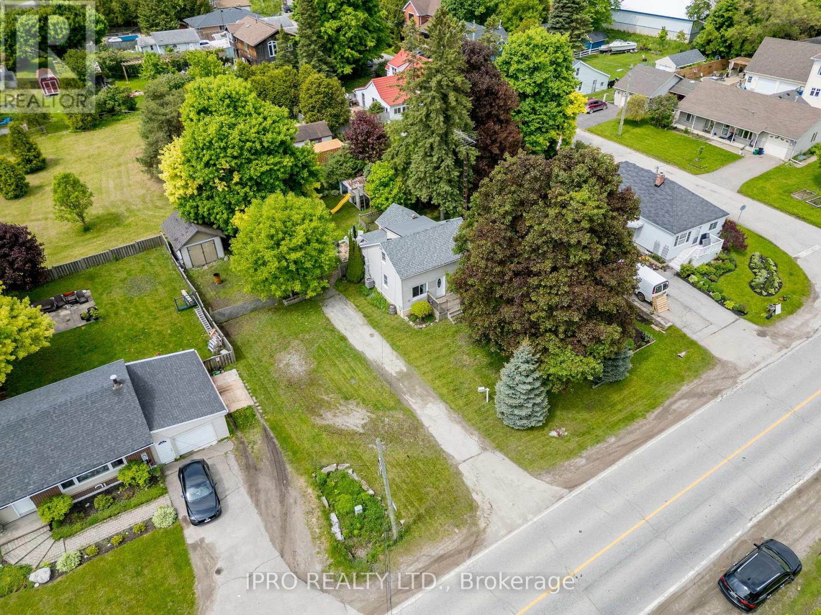 192 Main Street N, Halton Hills (Ac Acton), Ontario  L7J 1W8 - Photo 4 - W12186174