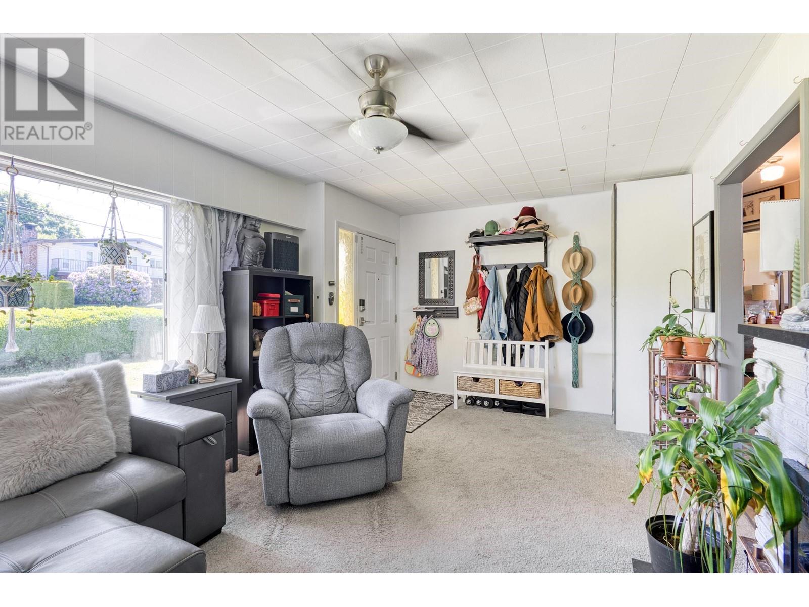 914 Macintosh Street, Coquitlam, British Columbia  V3J 4Z2 - Photo 7 - R3008333