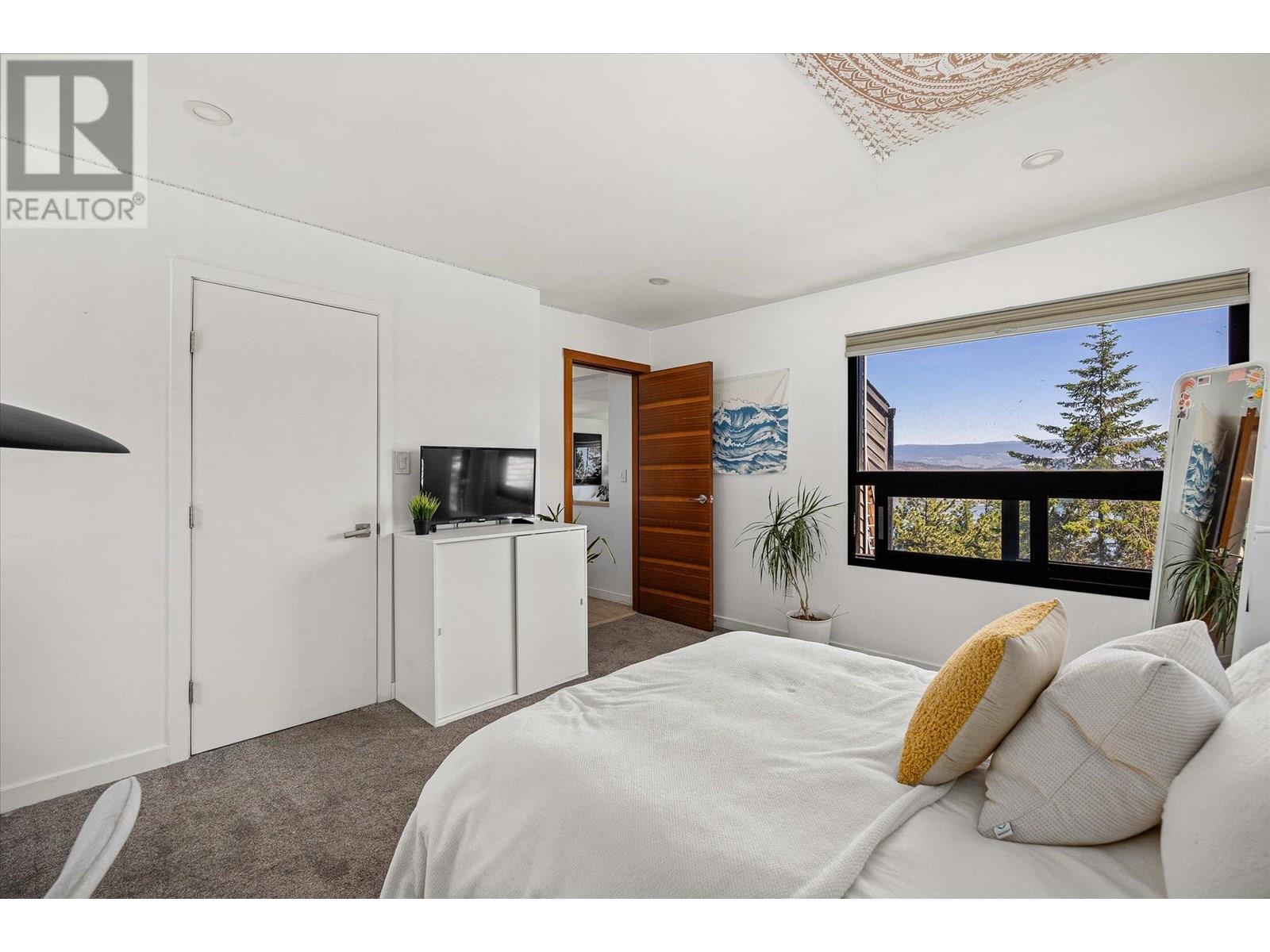 1632 Griffiths Place, West Kelowna, British Columbia  V1Z 2T7 - Photo 29 - 10350129