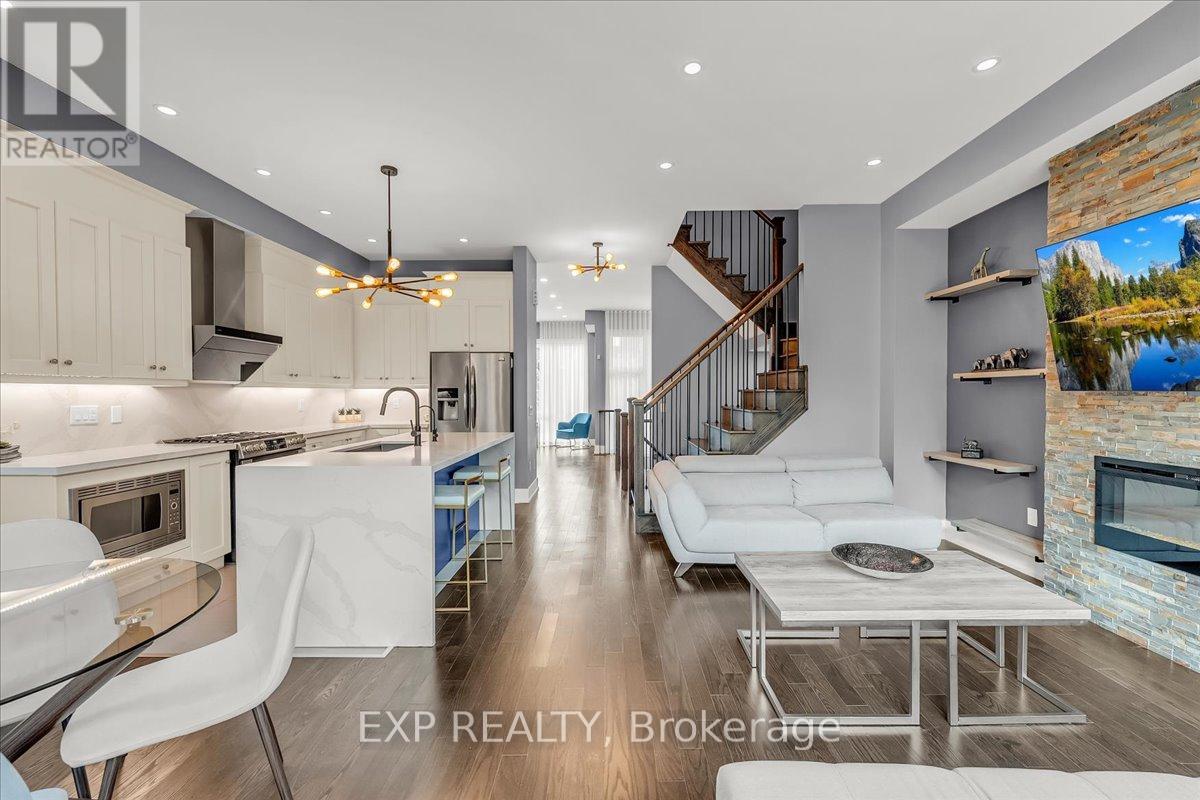 28 CRESTRIDGE DRIVE, Vaughan, Ontario