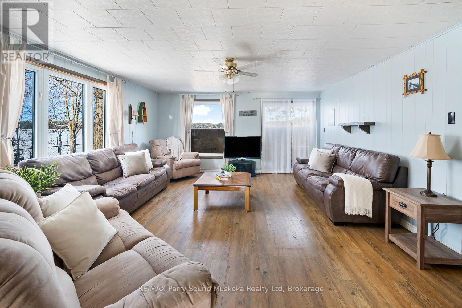 61 Stewart Street, Georgian Bay, Ontario  P0C 1H0 - Photo 11 - X12186196