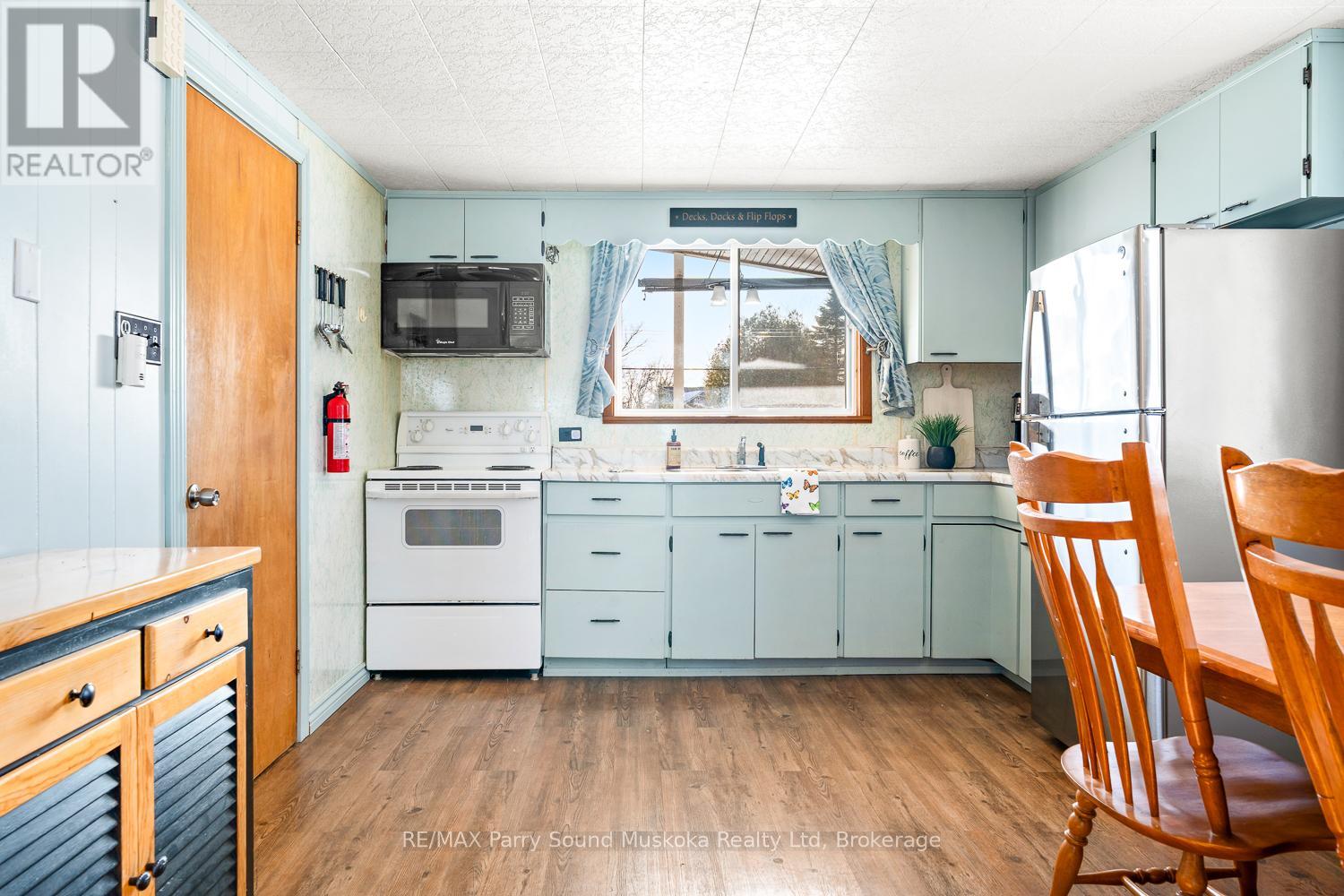 61 Stewart Street, Georgian Bay, Ontario  P0C 1H0 - Photo 24 - X12186196