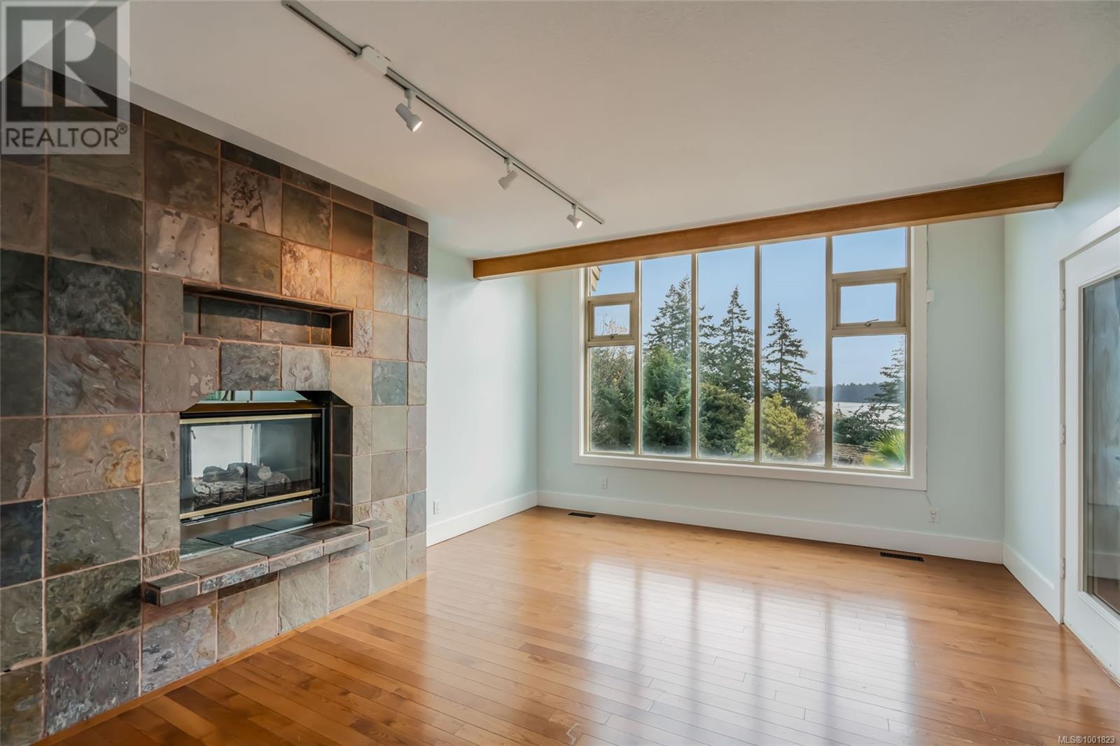 Property at 3279 Shearwater Dr image 1