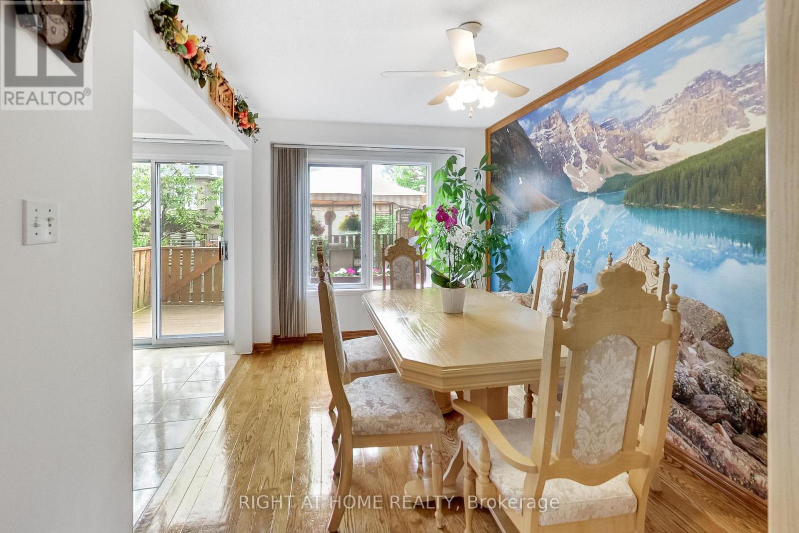 28 Foxtail Ridge, Newmarket, Ontario  L3X 1Z6 - Photo 8 - N12184186