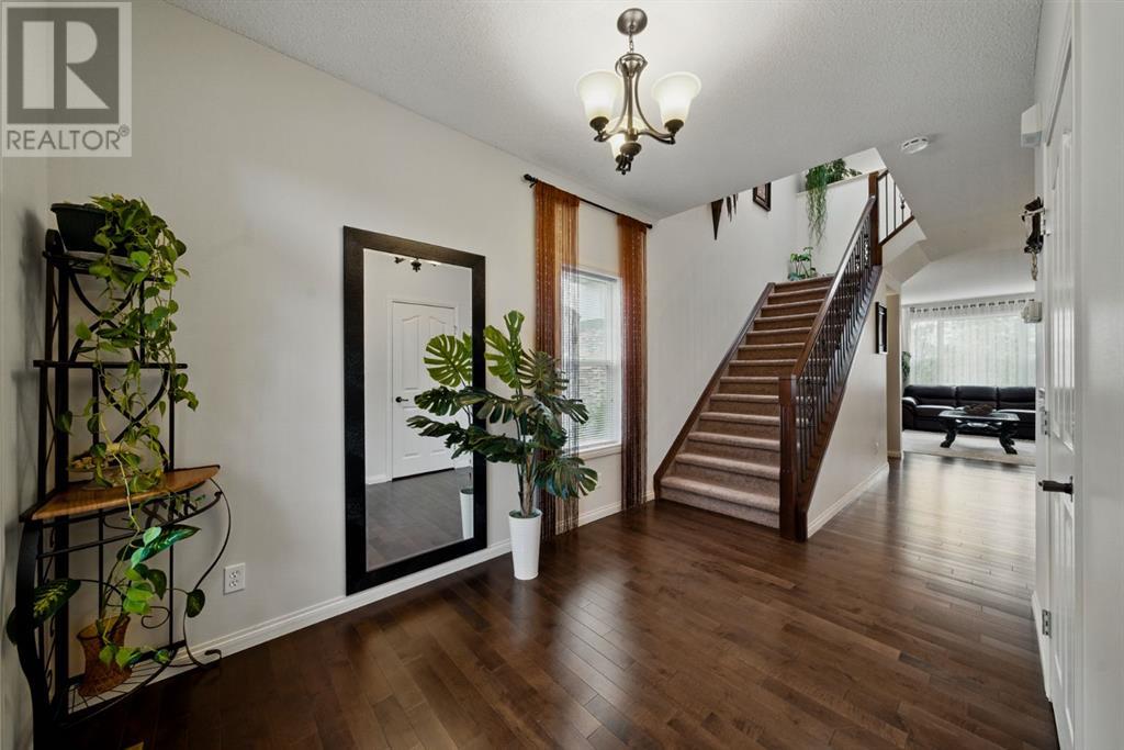 327 Cranleigh View Se, Calgary, Alberta  T3M 0G2 - Photo 5 - A2219814