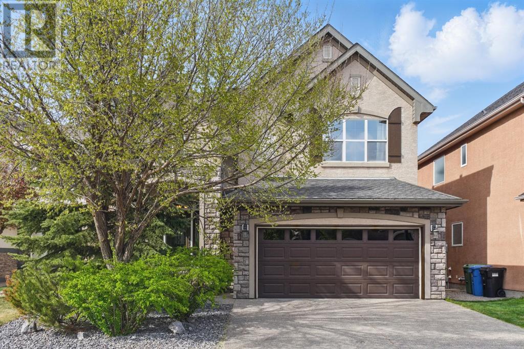 Property at 327 Cranleigh View SE image 3