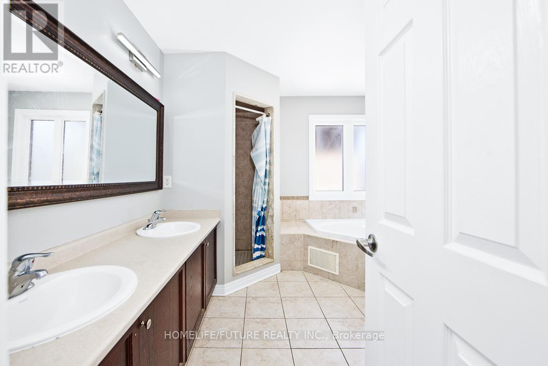 65 Game Creek Crescent, Brampton, Ontario  L7A 0J3 - Photo 18 - W12186189