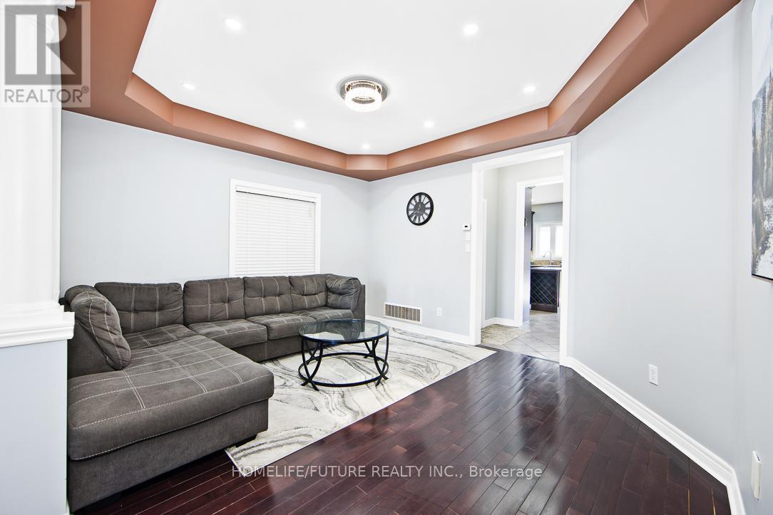 65 Game Creek Crescent, Brampton, Ontario  L7A 0J3 - Photo 5 - W12186189