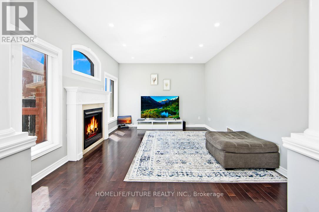 65 Game Creek Crescent, Brampton (Northwest Sandalwood Parkway), Ontario  L7A 0J3 - Photo 8 - W12186189