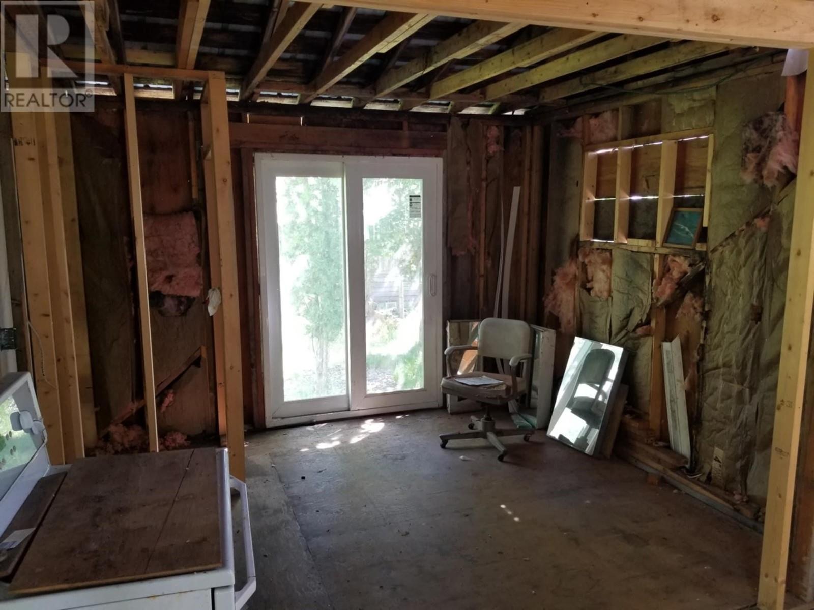 553 Highway 6, Nakusp, British Columbia  V0G 1R1 - Photo 8 - 10349703