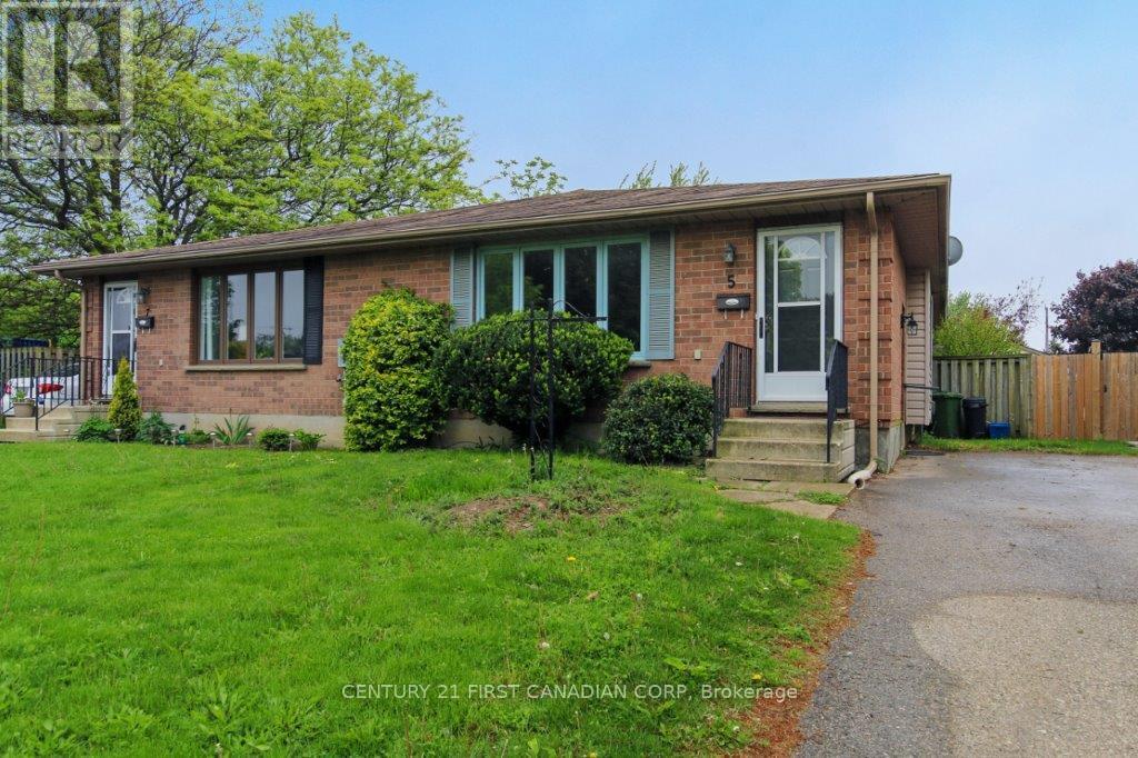 5 GOLDING PLACE S, St. Thomas, Ontario