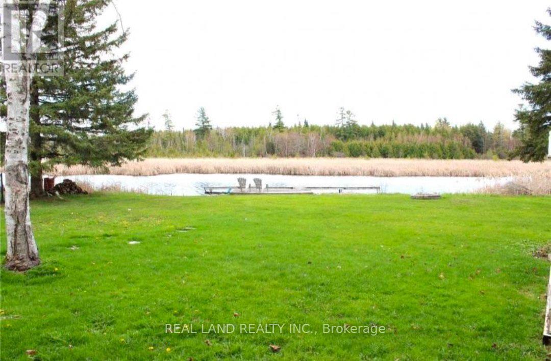 Property at 21 MARILYN CRESCENT image 3