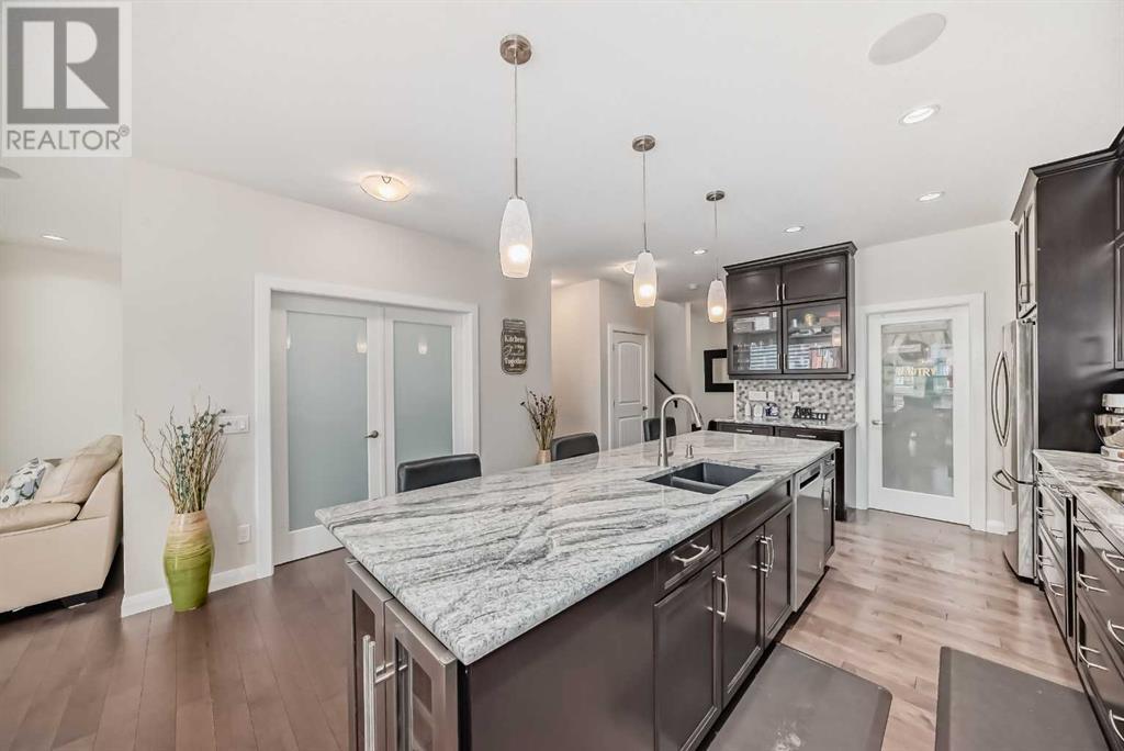 Property at 43 Evansglen Circle NW image 5