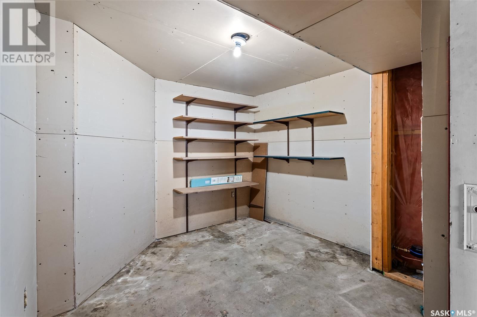 644 Hochelaga Street W, Moose Jaw, Saskatchewan  S6H 2H4 - Photo 43 - SK998361