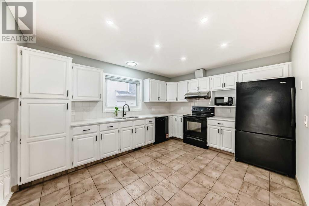 Property at 304 Sandpiper Circle NW image 5