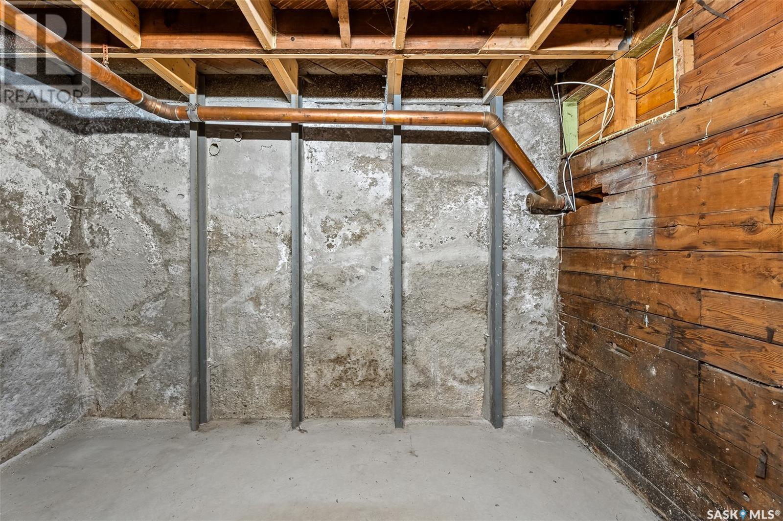 644 Hochelaga Street W, Moose Jaw, Saskatchewan  S6H 2H4 - Photo 41 - SK998361
