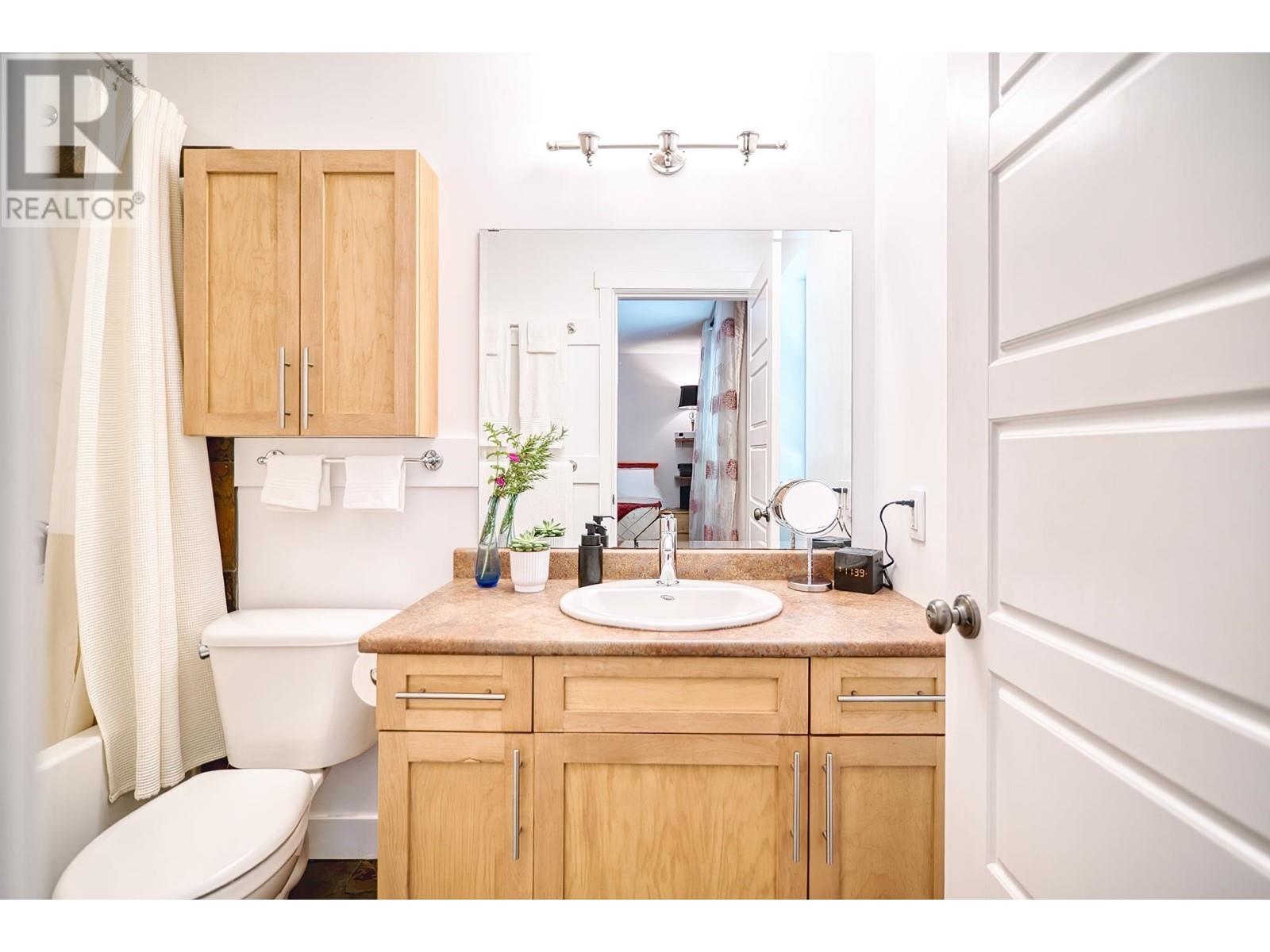 1456 Gem Place, Roberts Creek, British Columbia  V0N 2W2 - Photo 26 - R3008844