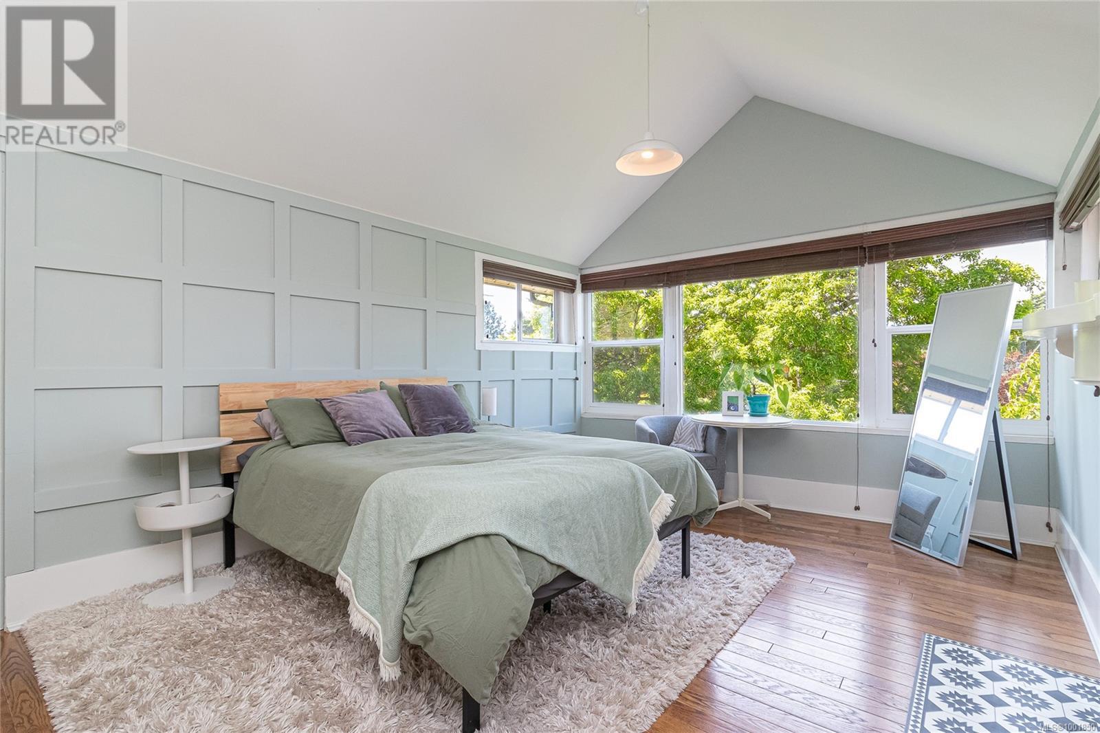 Property at 1403 Arm St image 2