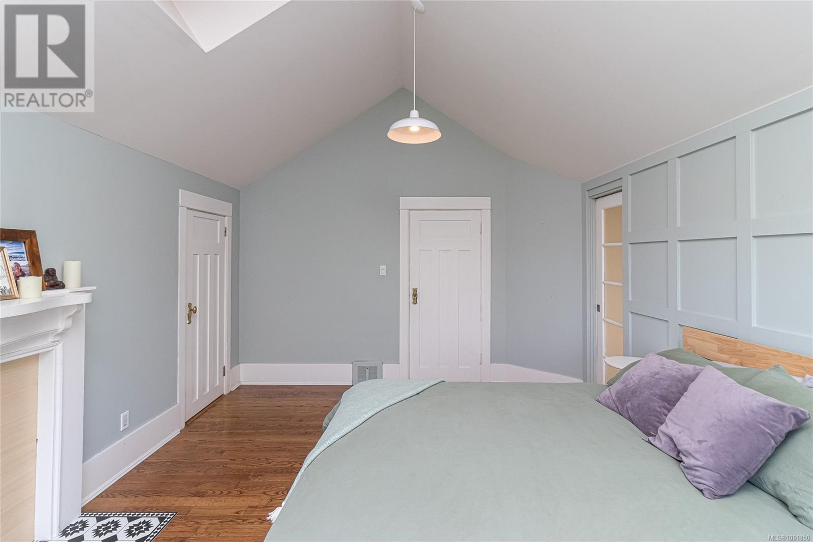 Property at 1403 Arm St image 5