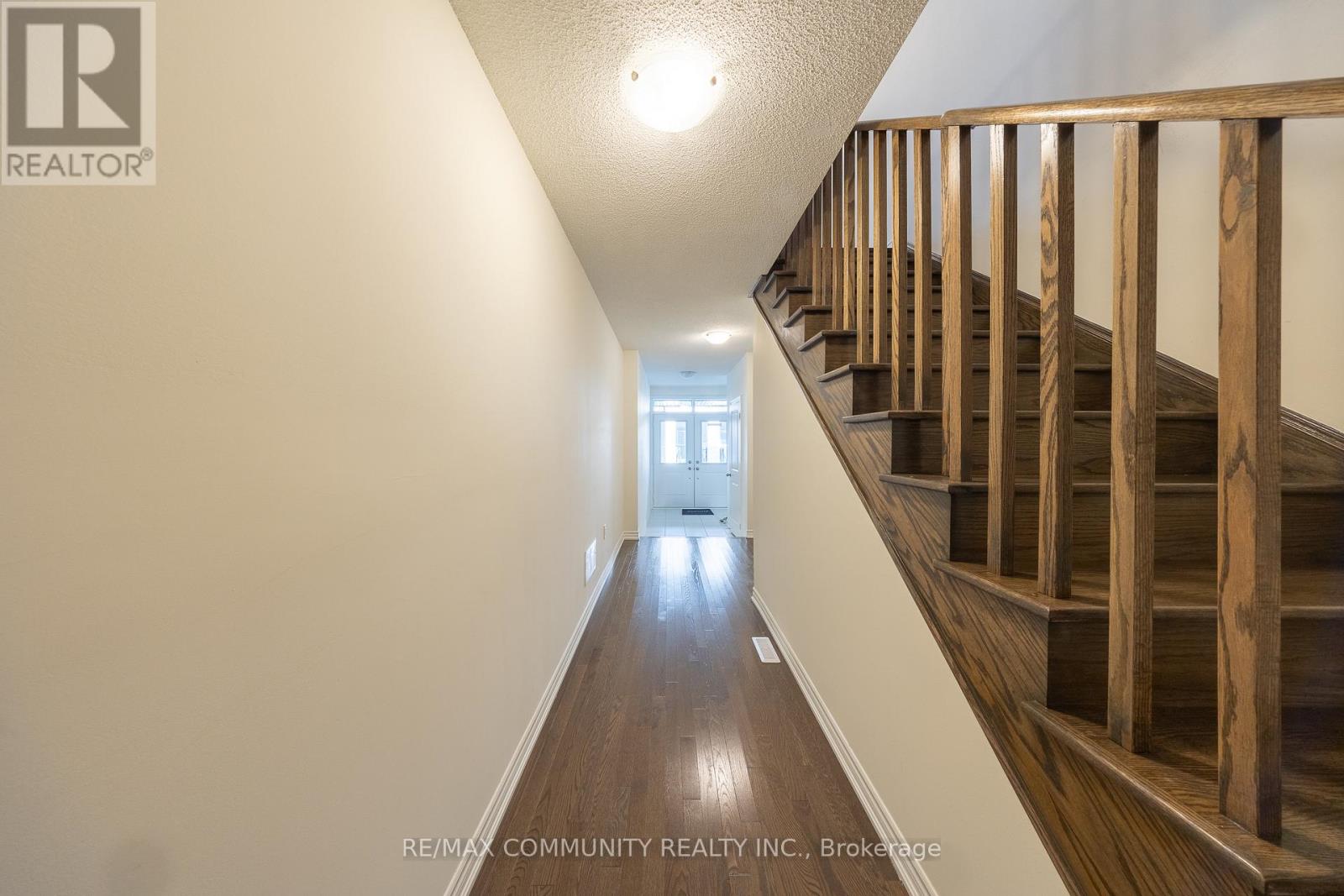 5 Ginno Lane, Ajax, Ontario  L1S 0H3 - Photo 4 - E12186213