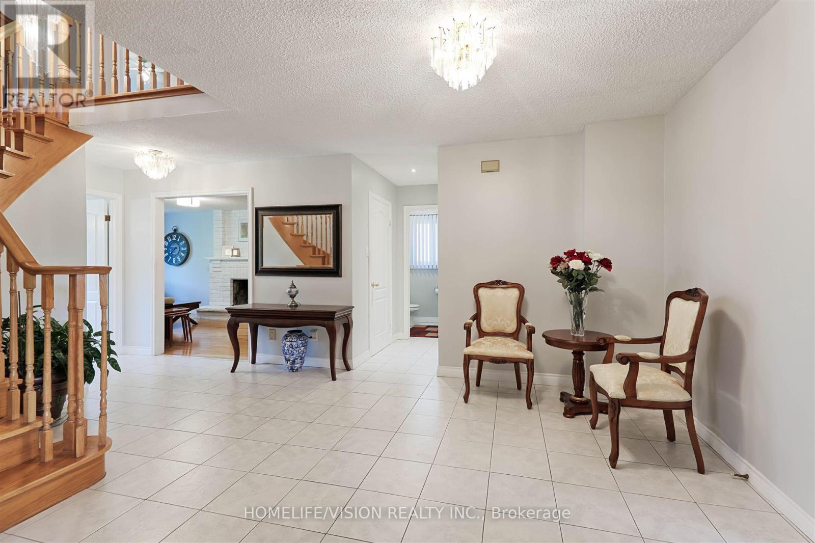 1716 Kirkwood Lane, Pickering (Amberlea), Ontario  L1V 4W6 - Photo 6 - E12186229