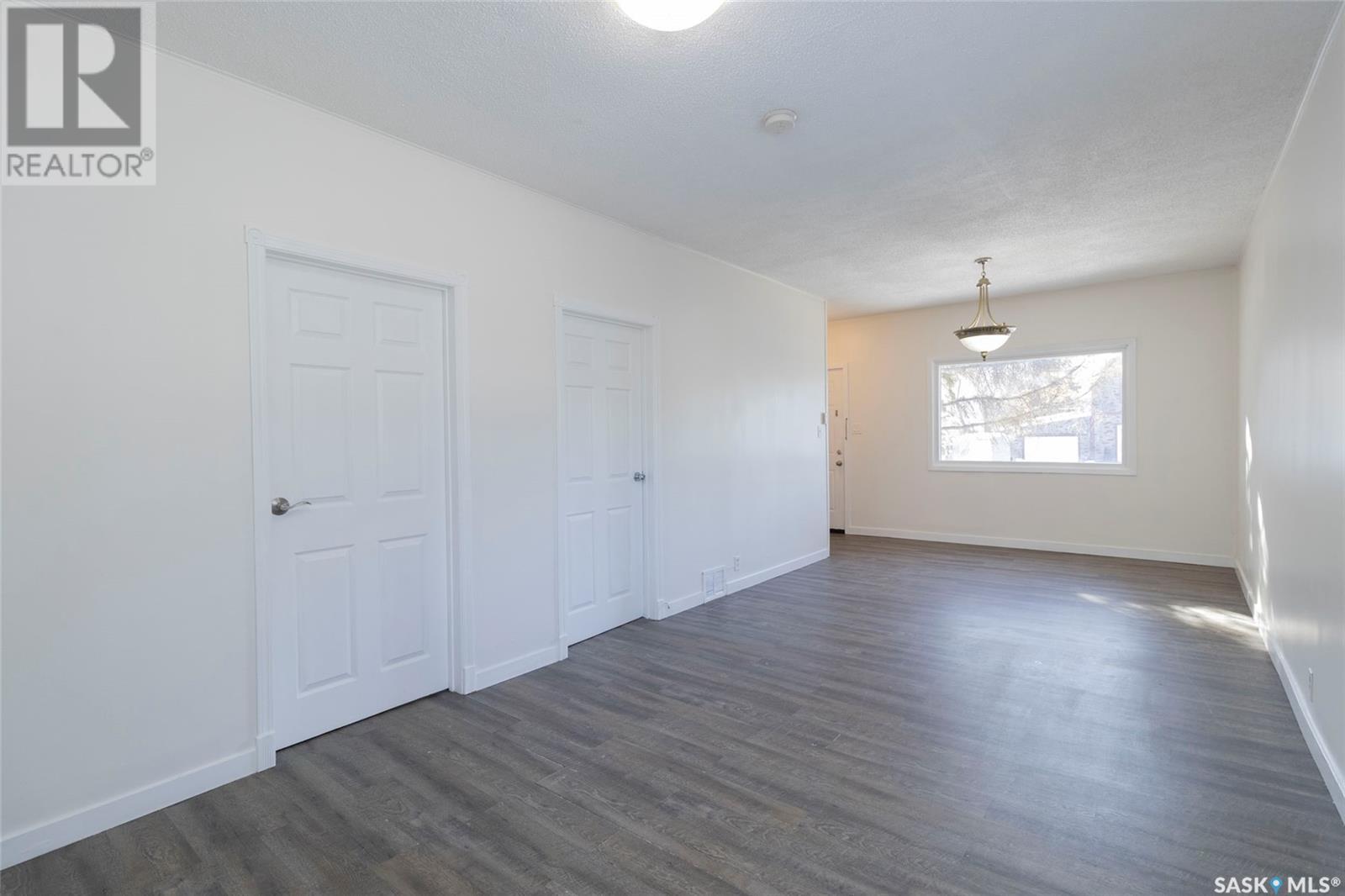 Property at 308 M AVENUE N image 5