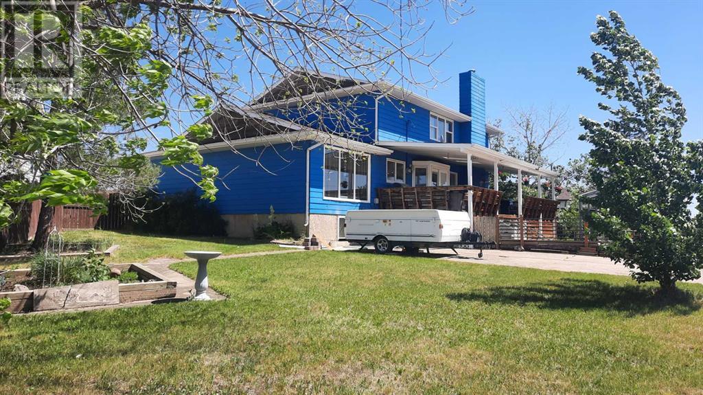 Property at 710 Bankview Close image 2