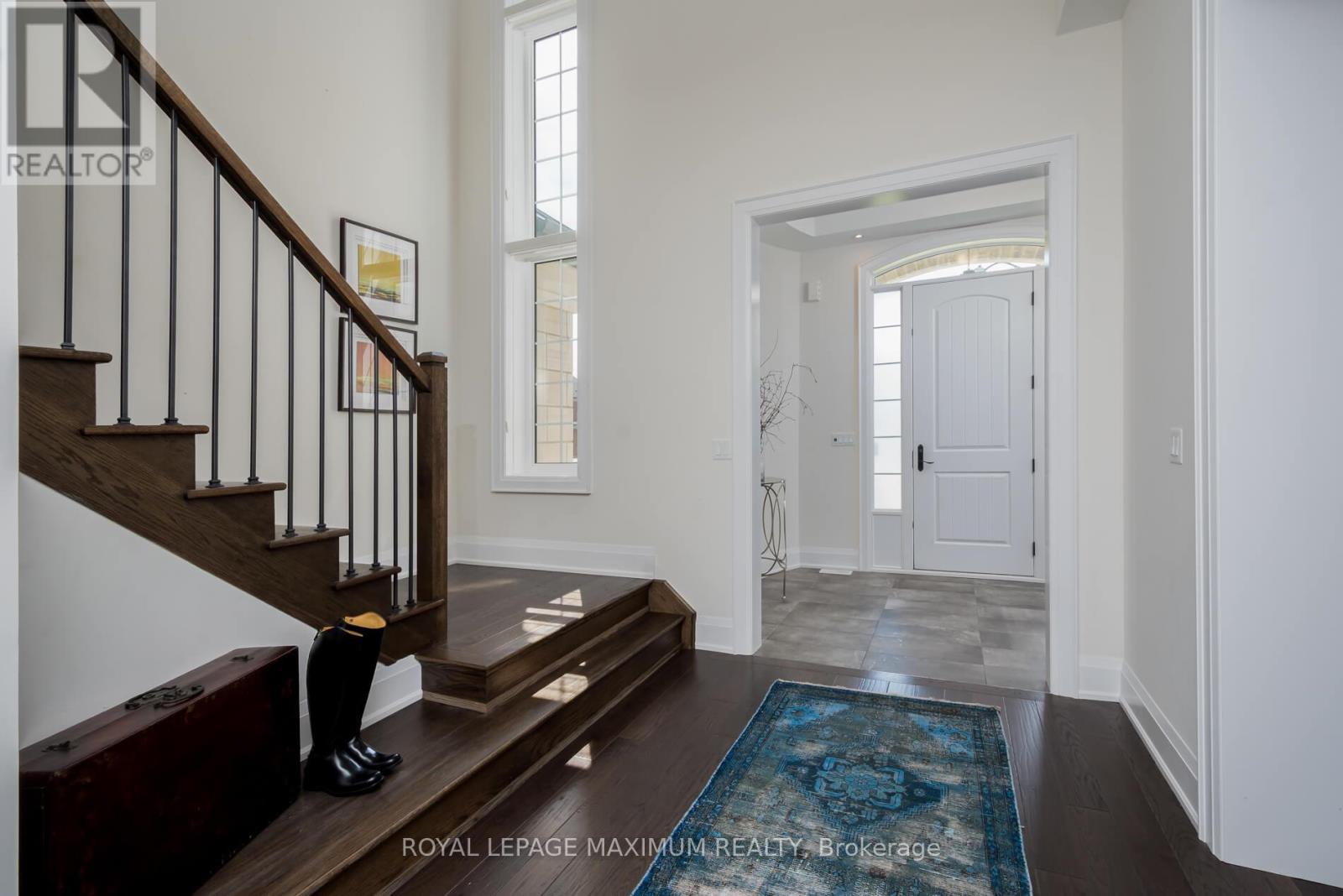 49 Mary Natasha Court, Vaughan, Ontario  L4H 4N6 - Photo 3 - N12186236