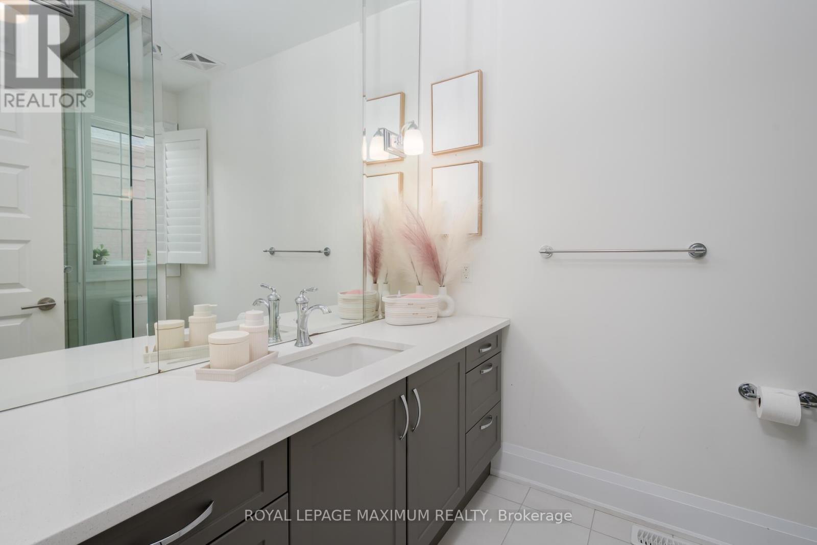 49 Mary Natasha Court, Vaughan, Ontario  L4H 4N6 - Photo 31 - N12186236