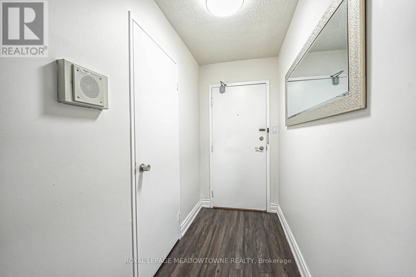 907 - 50 Elm Drive, Mississauga (Mississauga Valleys), Ontario  L5A 3X2 - Photo 7 - W12186218