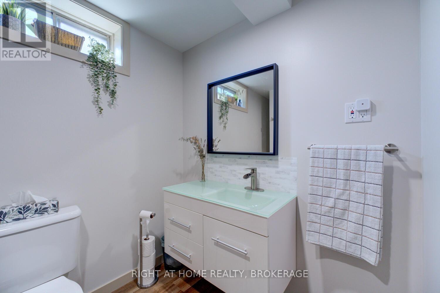 95 Silver Street, Brant, Ontario  N3L 1T8 - Photo 34 - X12186233