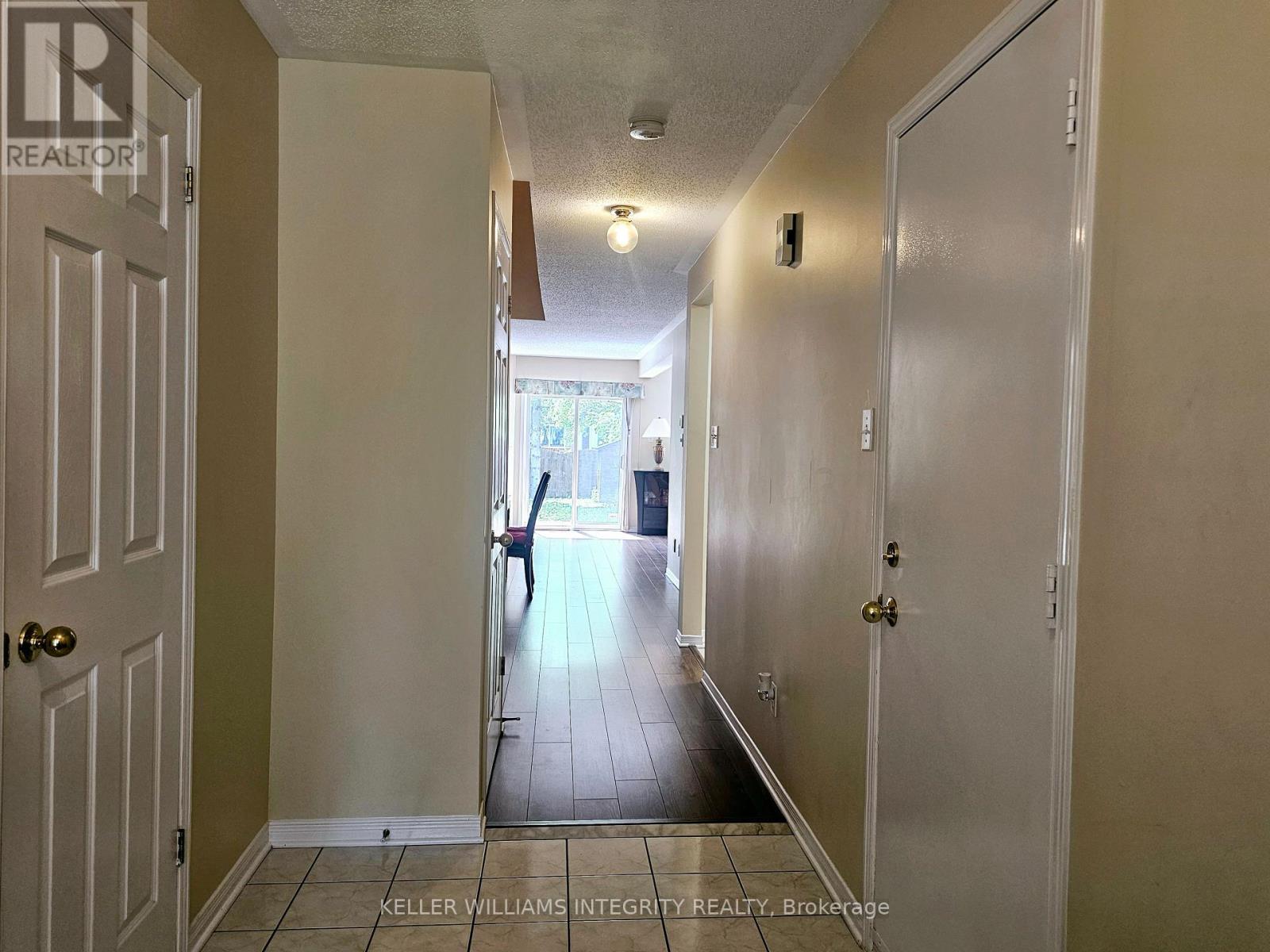 36 Thornbury Crescent, Ottawa, Ontario  K2G 6C5 - Photo 4 - X12186258
