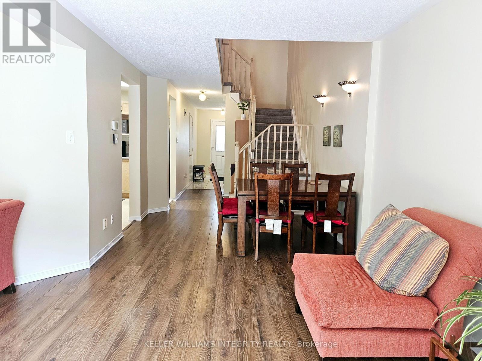 36 Thornbury Crescent, Ottawa, Ontario  K2G 6C5 - Photo 8 - X12186258