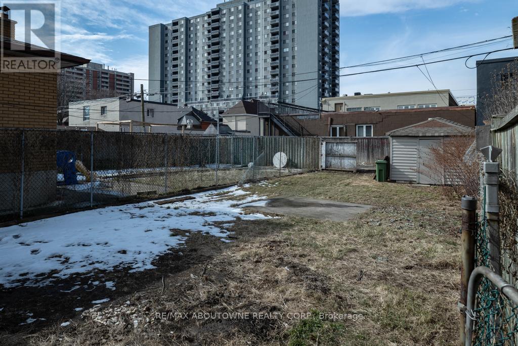 131 West Avenue N, Hamilton, Ontario  L8L 5C4 - Photo 21 - X12156943
