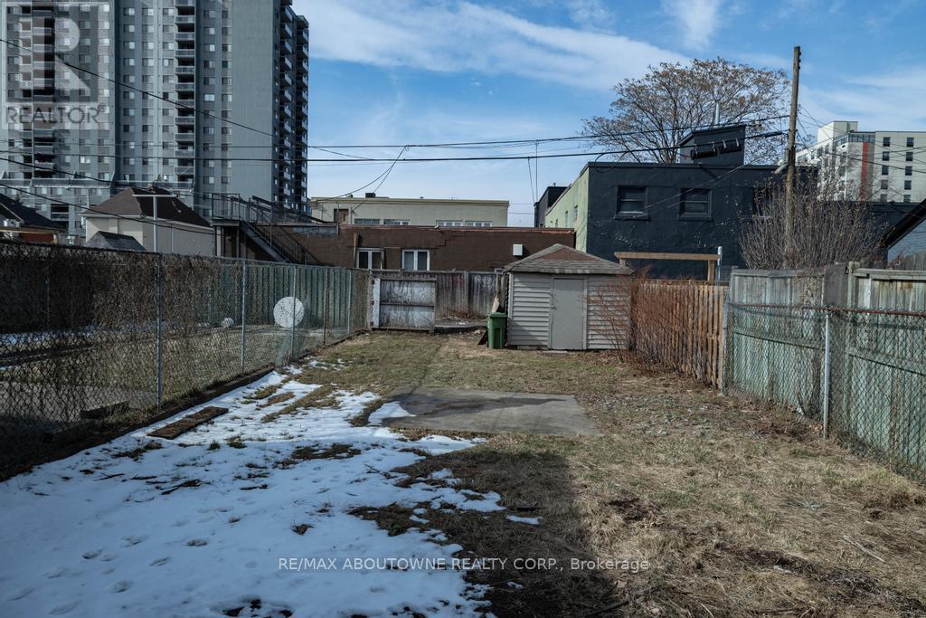 131 West Avenue N, Hamilton, Ontario  L8L 5C4 - Photo 22 - X12156943