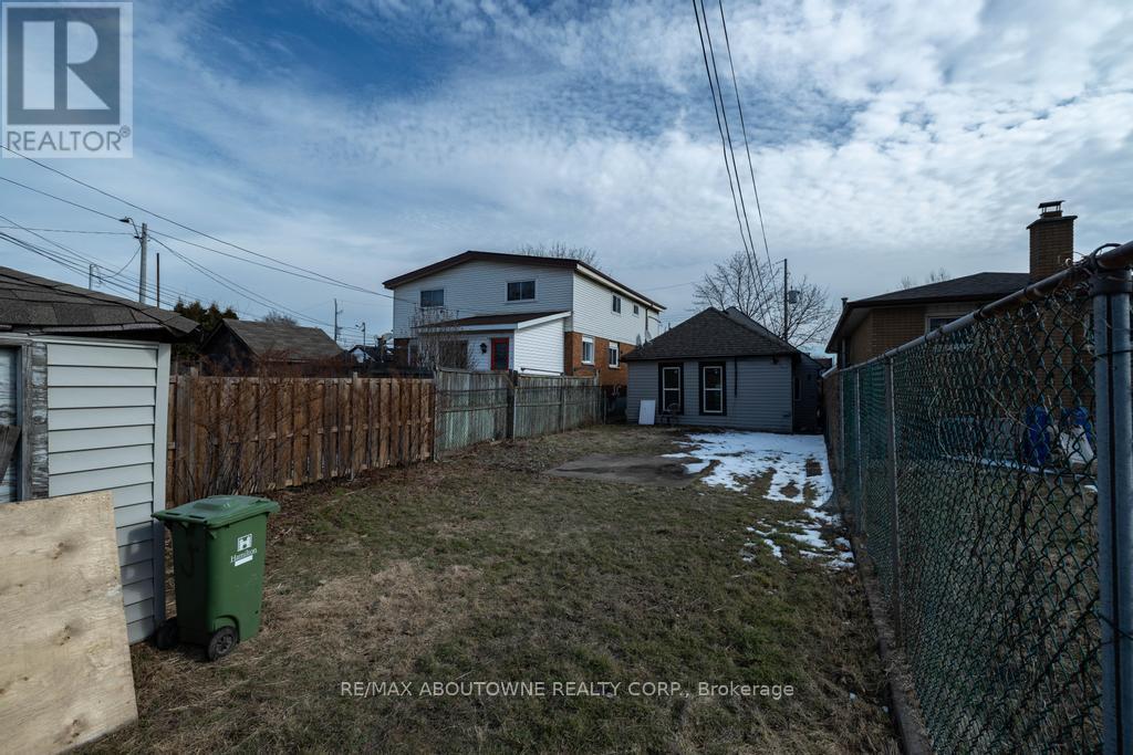 131 West Avenue N, Hamilton, Ontario  L8L 5C4 - Photo 26 - X12156943