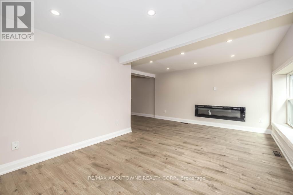 131 West Avenue N, Hamilton, Ontario  L8L 5C4 - Photo 3 - X12156943