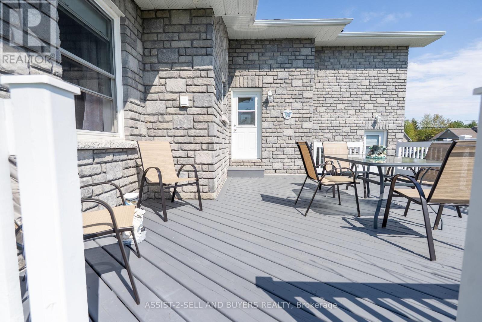 18267 Samuel Drive S, South Glengarry, Ontario  K6H 7J1 - Photo 42 - X12186255