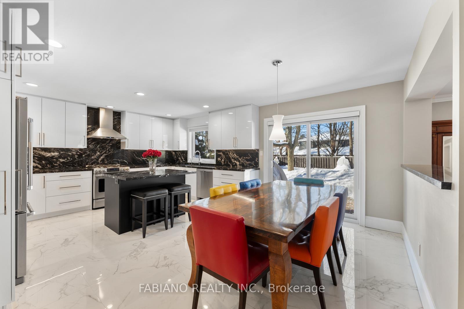 186 Wigwoss Drive, Vaughan, Ontario  L4L 4H2 - Photo 11 - N12114592