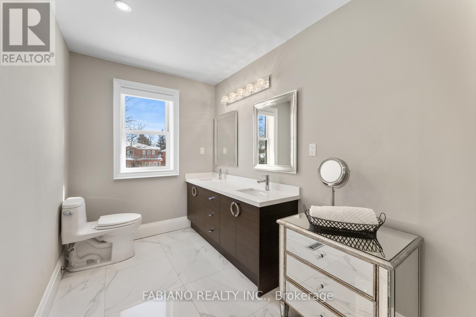 186 Wigwoss Drive, Vaughan, Ontario  L4L 4H2 - Photo 27 - N12114592