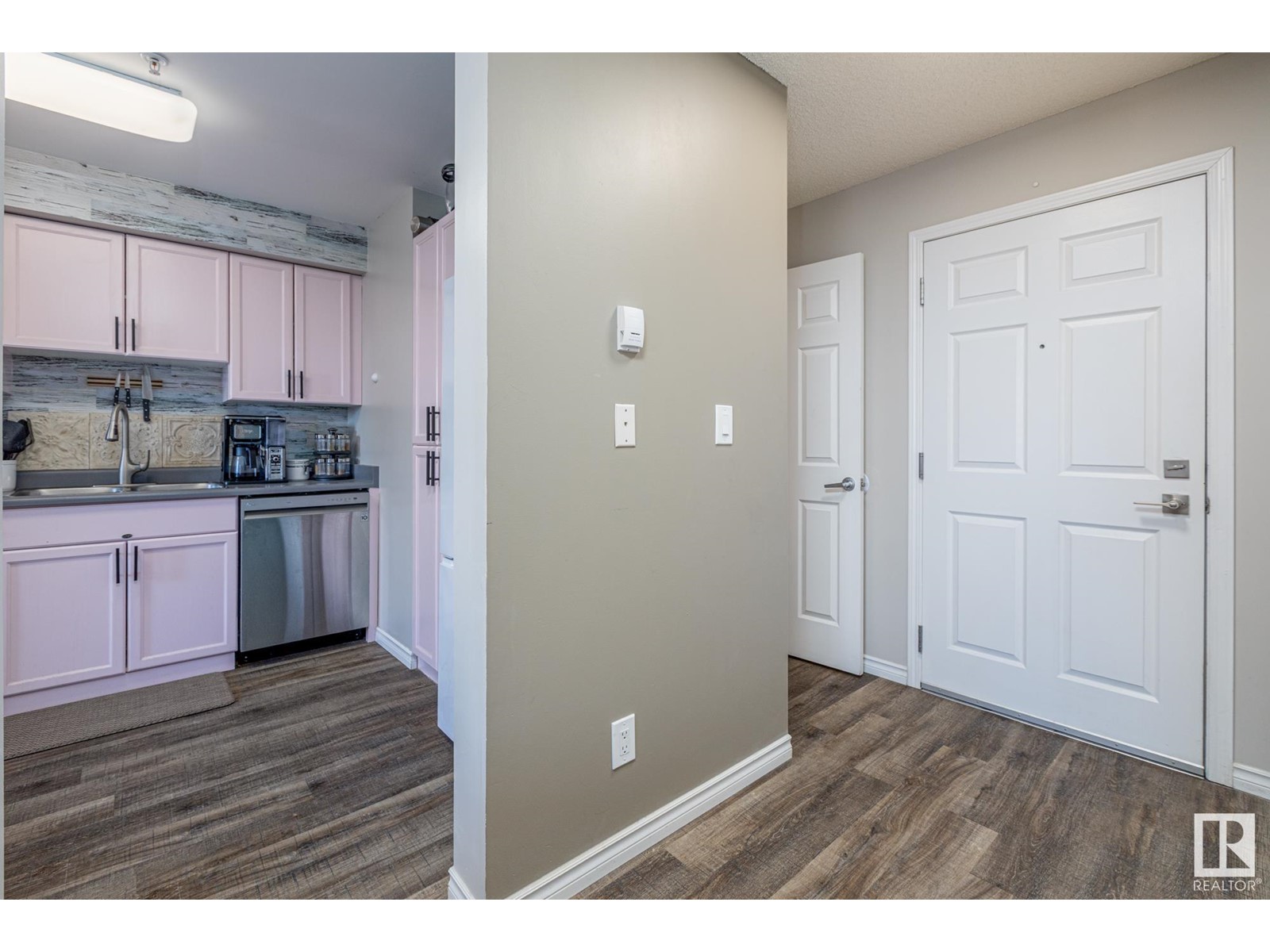 Property at #203 105 MCKENNEY AV image 3