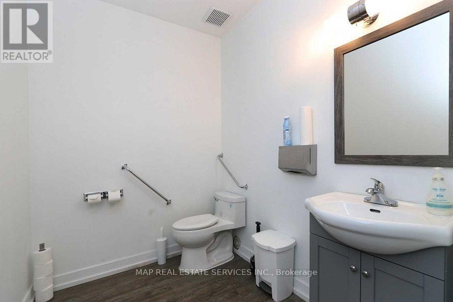 31 - 775 Pacific Road, Oakville, Ontario  L6L 6M4 - Photo 16 - W12186259