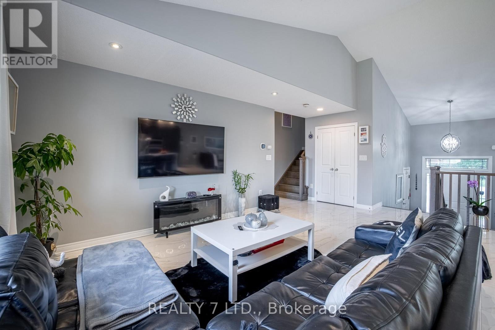 7753 Oldfield Road, Niagara Falls (Oldfield), Ontario  L2G 3J8 - Photo 12 - X12185698