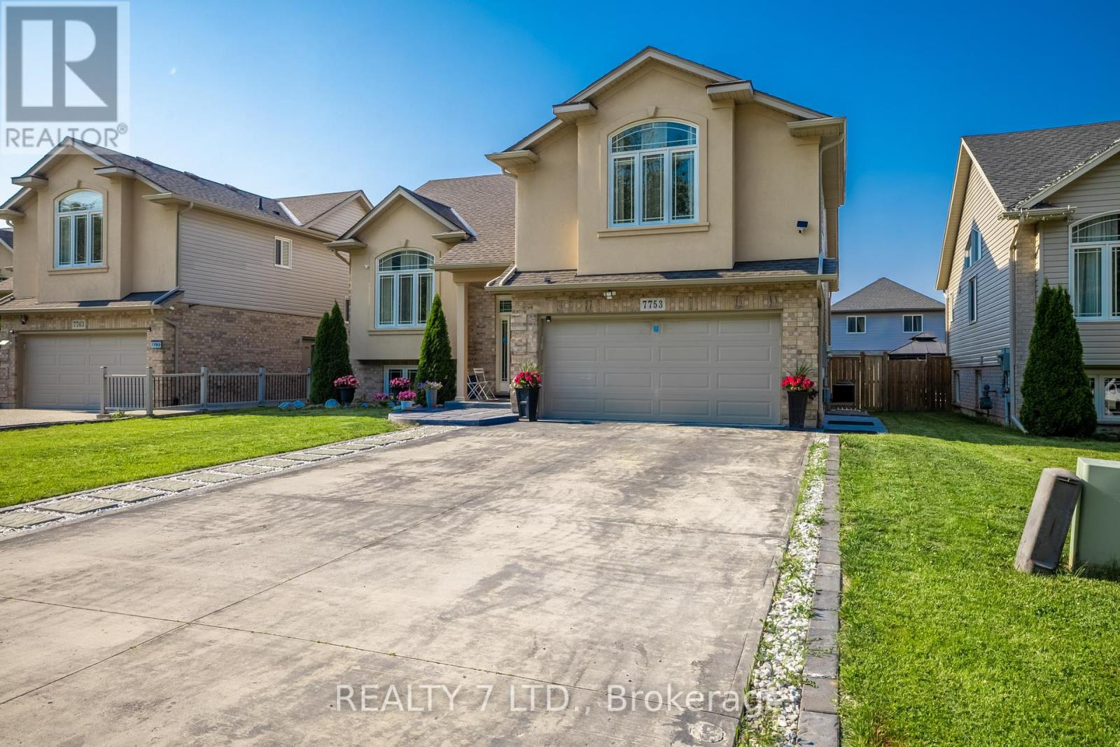 7753 Oldfield Road, Niagara Falls (Oldfield), Ontario  L2G 3J8 - Photo 2 - X12185698