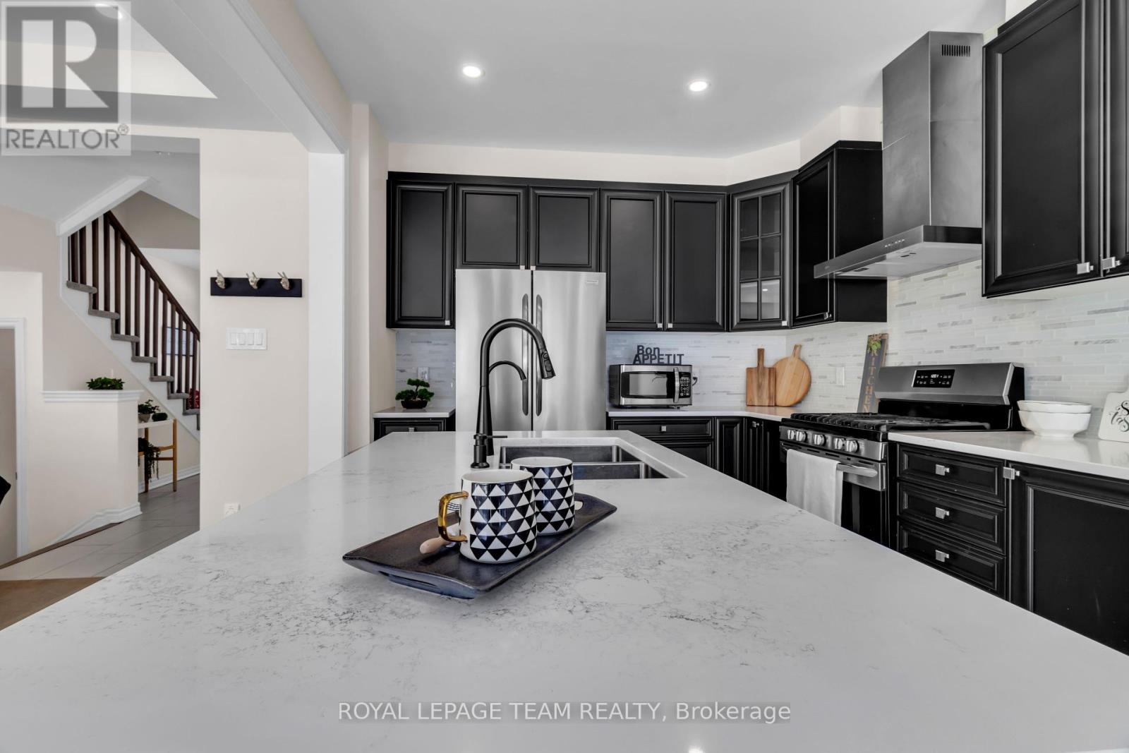 906 Nokomis Place, Ottawa, Ontario  K2J 6T2 - Photo 13 - X12186286