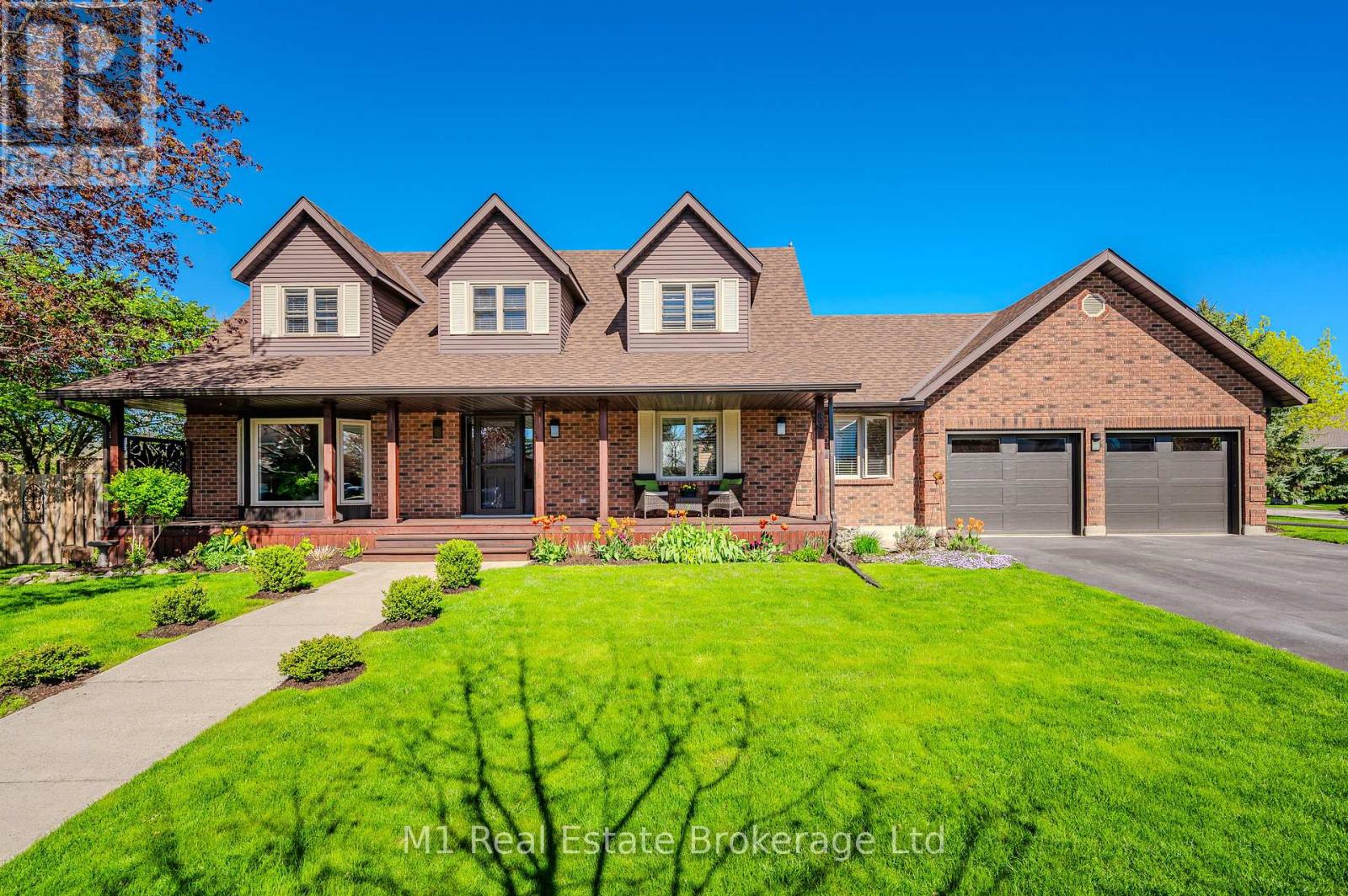 59 Keating Drive, Centre Wellington, Ontario  L1B 0B4 - Photo 2 - X12186273