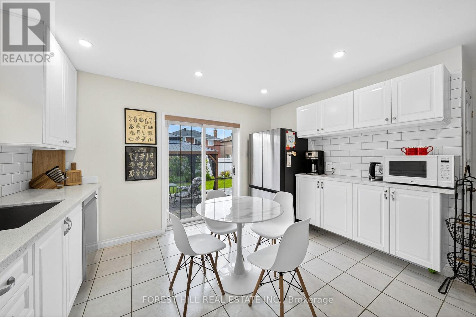 168 Hurst Drive, Barrie, Ontario  L4N 8P6 - Photo 11 - S12185102